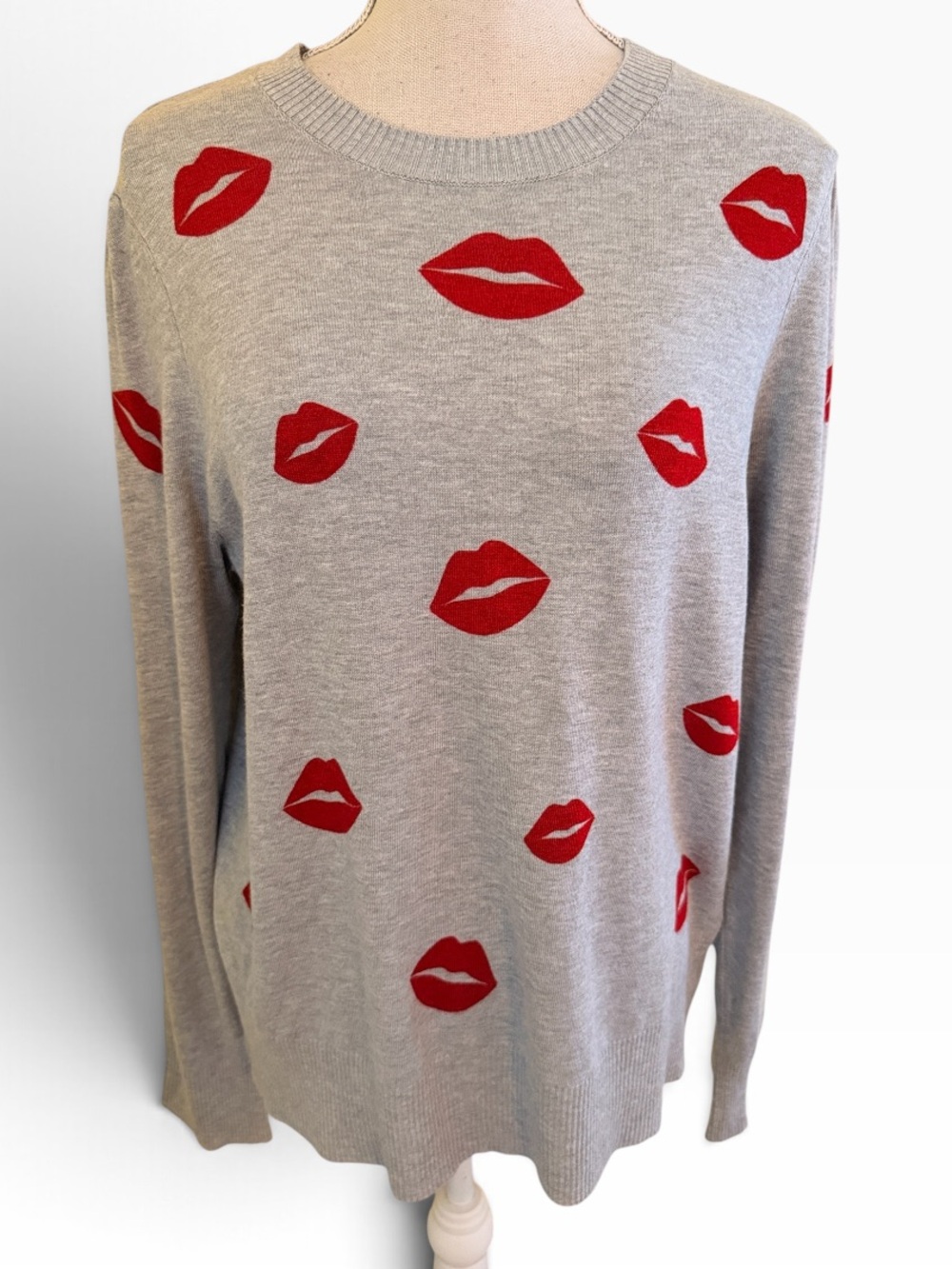 Marled Gray Sweater with Red Lip Kiss Print  XL